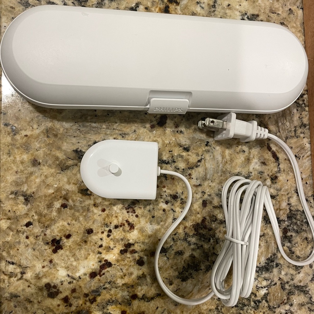 Philips sonicare case and charger